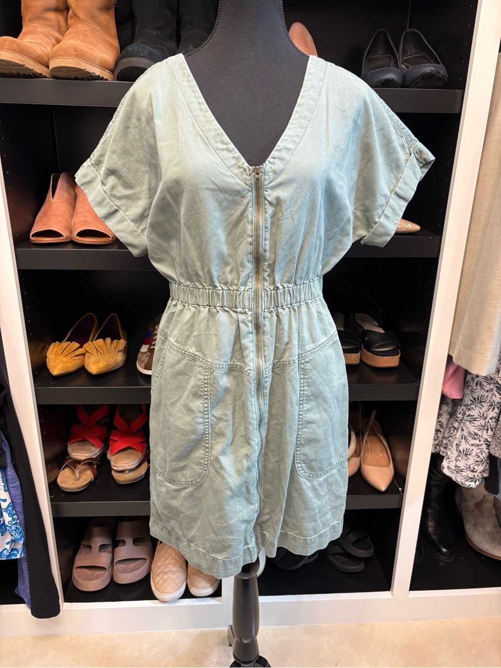 Universal Thread Light Sage Green Full Zip-Front Midi Dress